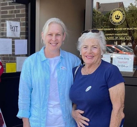 The politician Kristen Gillibrand (left) with her mother Polly Edwina Noonan